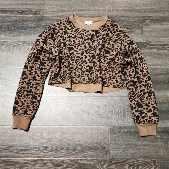 🌷 Socialite leopard print Cropped Sweatshirt 🌷 - Picture 1 of 5
